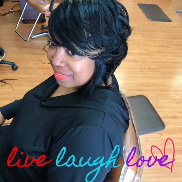 Meet your Posher, Sheila - Picture 1 of 1